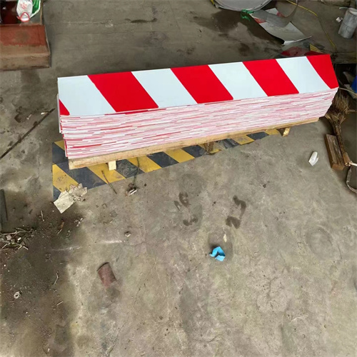 厂家安全警示带 踢脚板 脚手架踢脚板 黑黄警示带 镀锌铁皮警示带