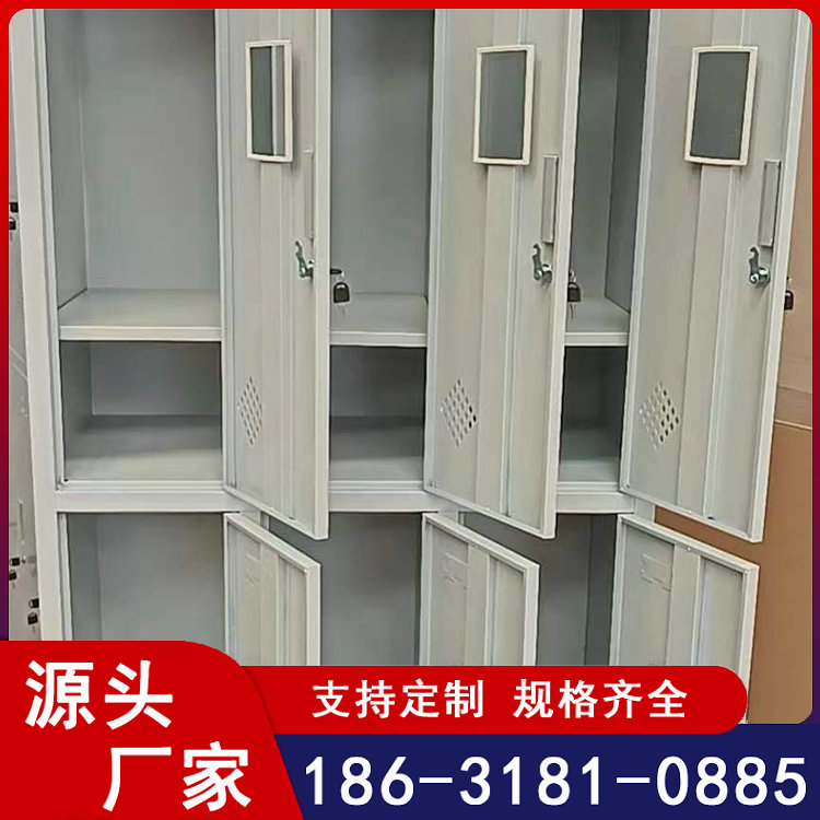 三门更衣柜 员工更衣室换衣物品柜 全钢材质 带透气孔标签框设计