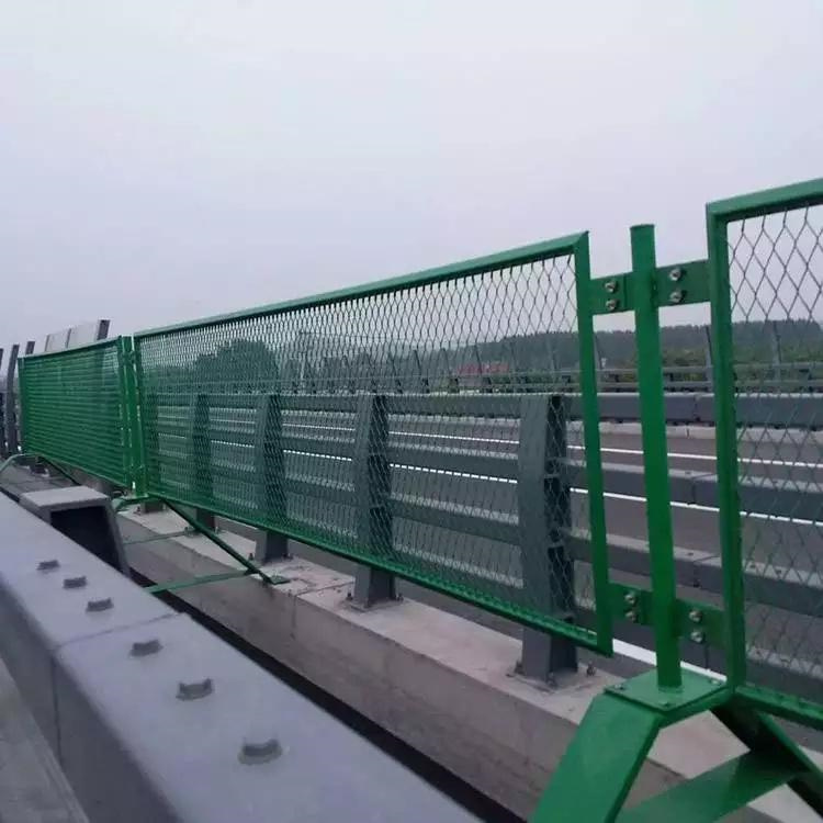 高架桥护栏网 高速路两旁防眩网 中防桥梁防抛网可定制