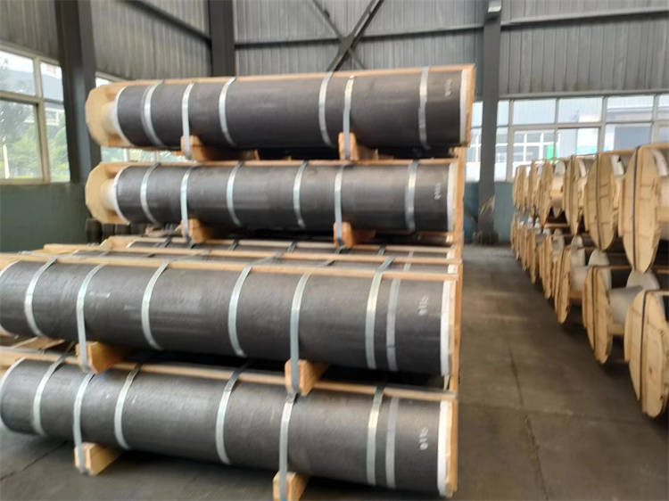 石墨电极,高功率石墨电极,石墨电极棒,300高功率石墨电极 低消耗 密度高 电阻低 正运碳素