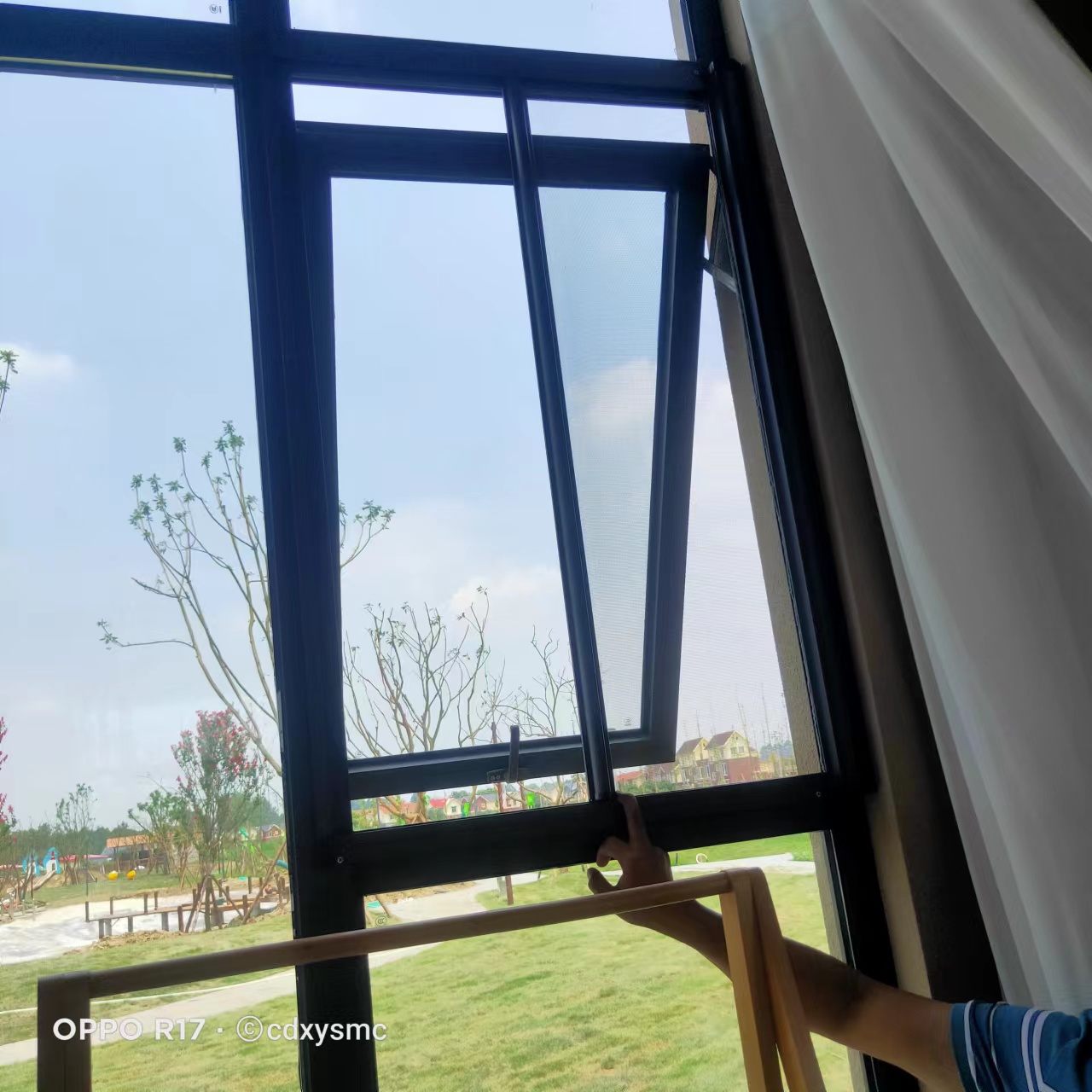 跳楼外出挡猫隔离家用防蚊拦猫网自装