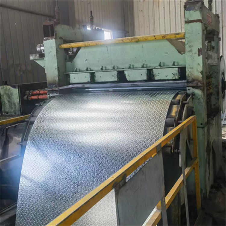 星闵镀锌花纹板生产厂家