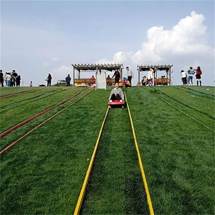 七彩滑草 专业厂家