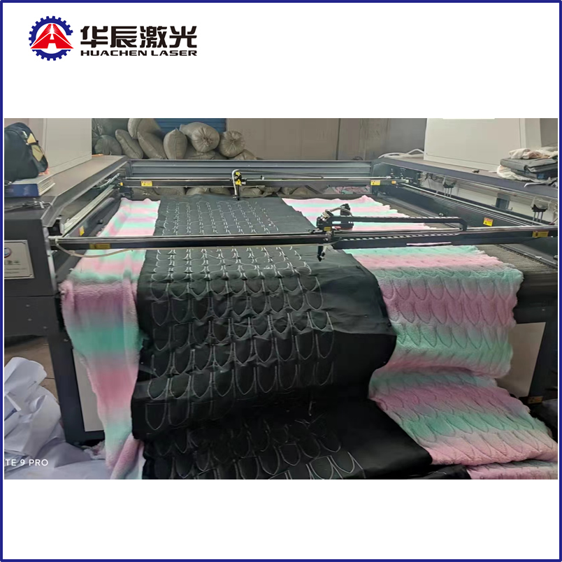 家纺皮革激光切割机源头厂家 华辰激光