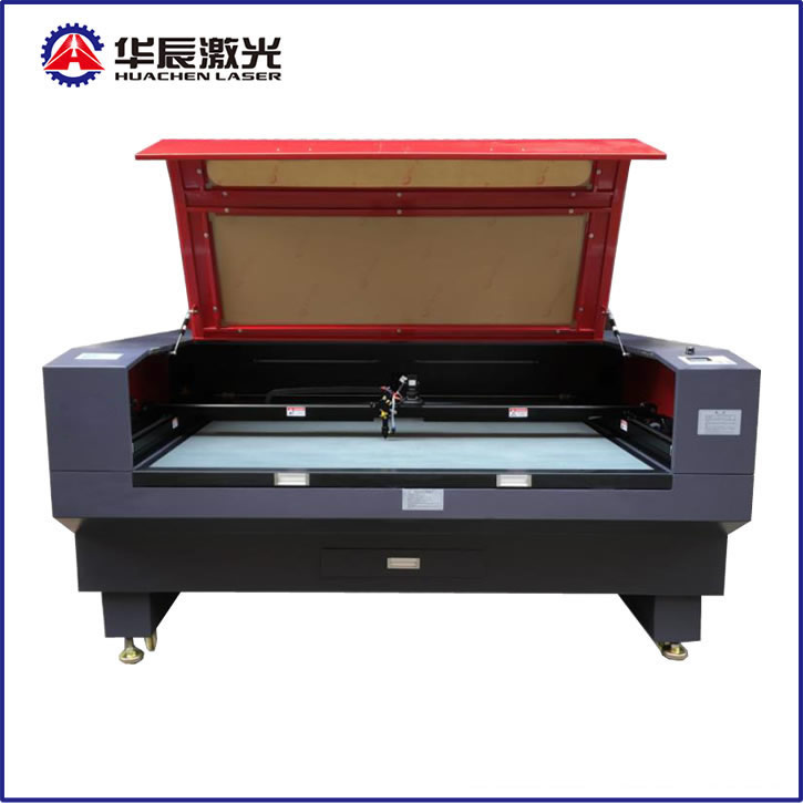 毛绒玩具小视觉激光切割机