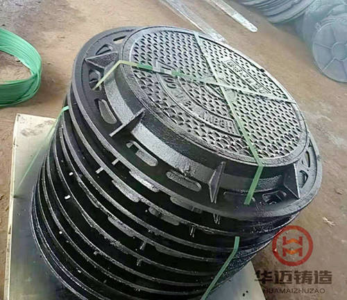 出口定制700×900球墨铸铁井盖-华迈铸造