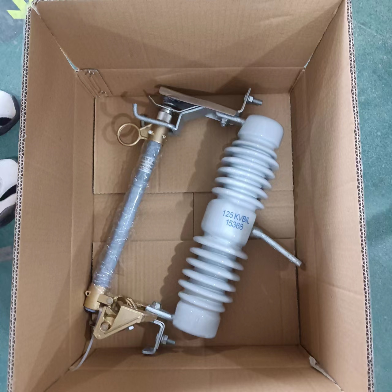 10kV35kV高压跌落式熔断器RW12熔断器